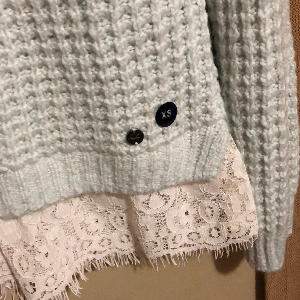 Hollister Sweater - Picture 4 of 4